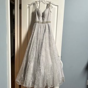 Clarisse Prom Dress Size:2